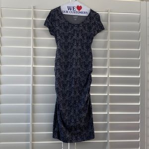 Isabel Maternity short sleeve dress